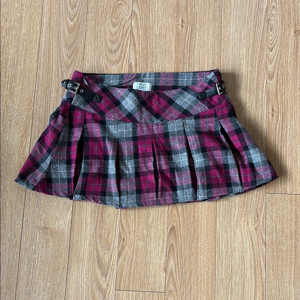 725 Originals Plaid Mini Skirt in Pink and Gray Size 7